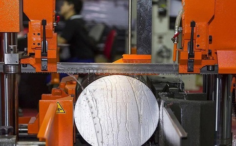 临澧立式金属带锯床切削出现跑带故障解决方法！